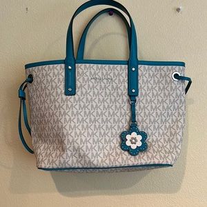 Michael kors medium signature white blue floral purse